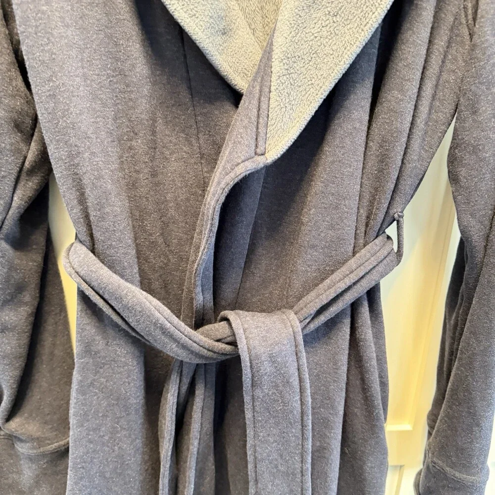 UGG Blanche II (Duffield) Robe Women's Size Large Navy Blue Soft Warm EUC - Picture 6 of 13